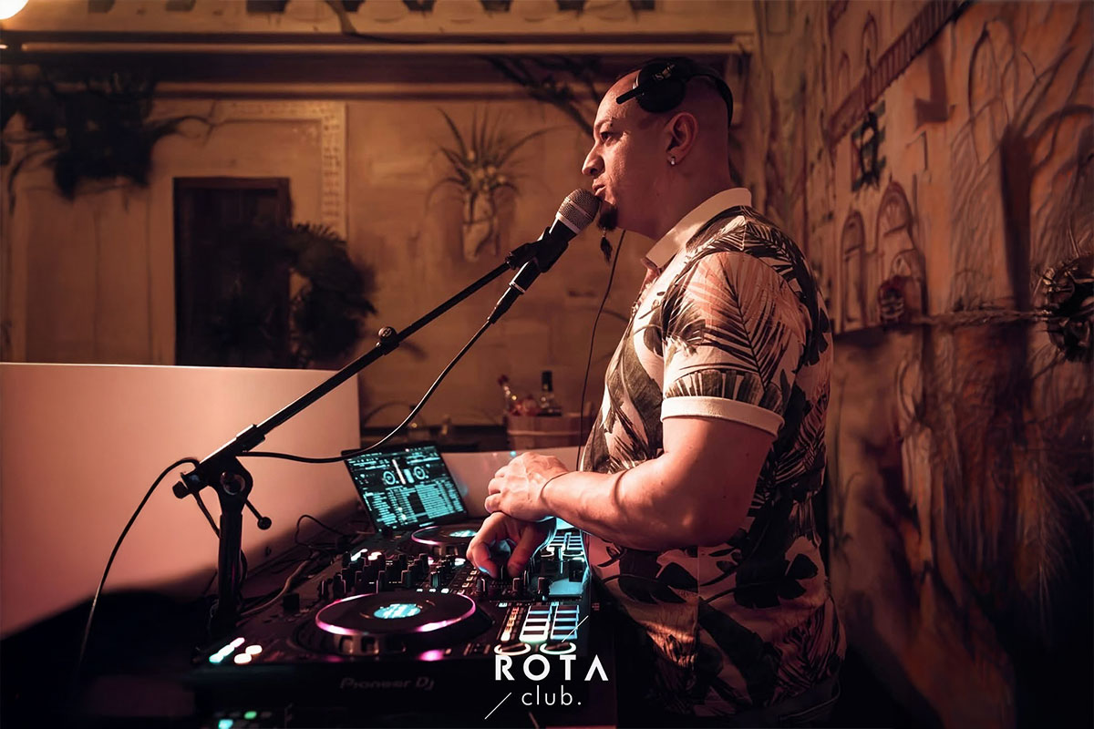 Remplir la piste DJ